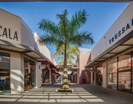 Faça compras nos Outlets