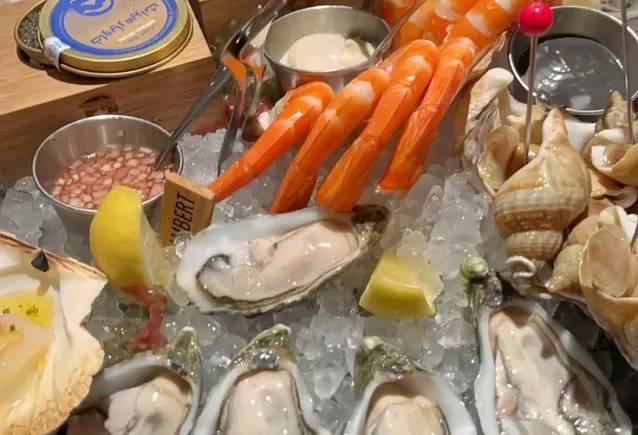 Banquetes Reais: Menus e Tradições das Ceias de Ano Novo