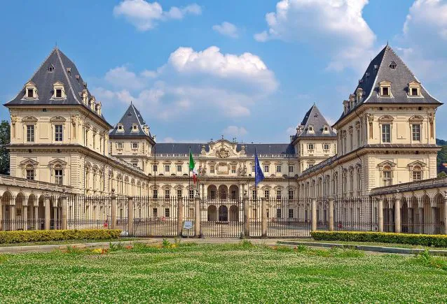 Estilo de Vida da Realeza: O Charme das Casas de Campo e o Luxo de Viver Bem