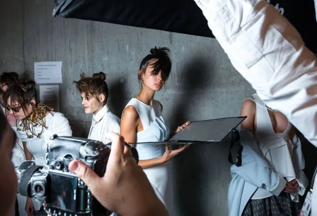Semanas de Moda: Como Elas Surgiram e Transformaram a Indústria Global